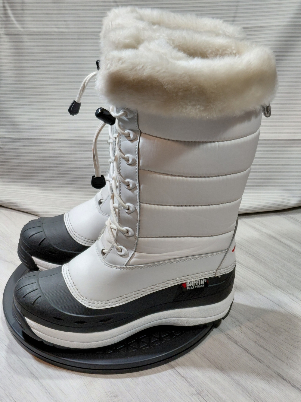Baffin Women's Iceland Chloe White Quilted Winter Snow Boot Faux Fur Collar W9